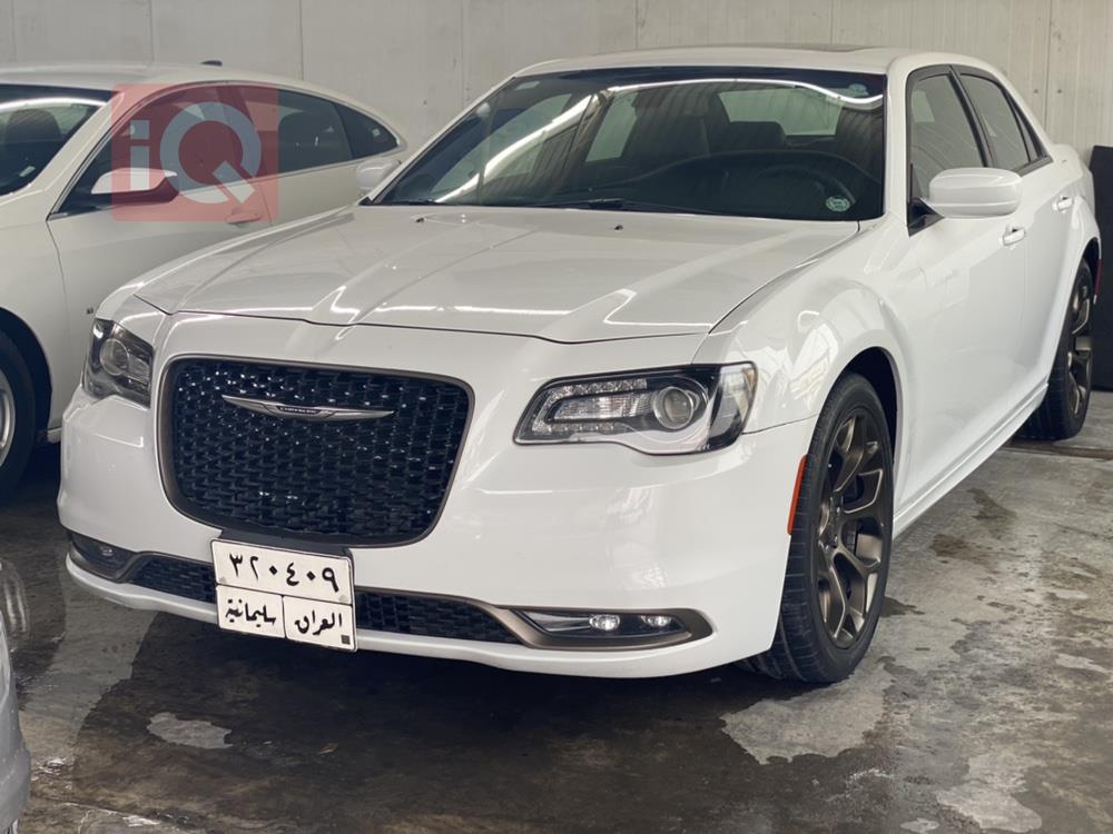 کرایسلەر 300